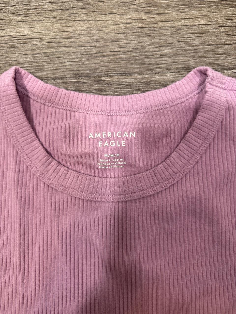 🩷 American Eagle Pink Ribbed Baby Tee 🩷