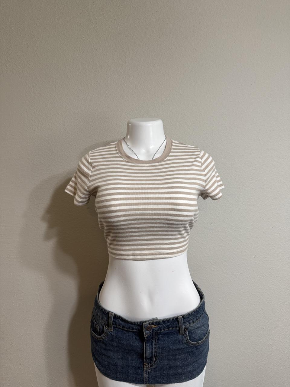 🤍 Hollister Striped Baby Tee 🤍