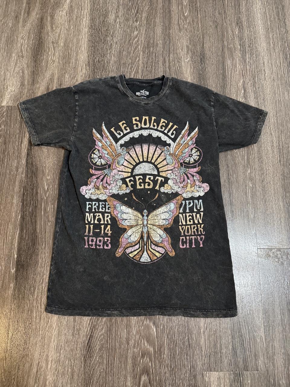 Hollister Co. Women's Black and Grey Tshirt